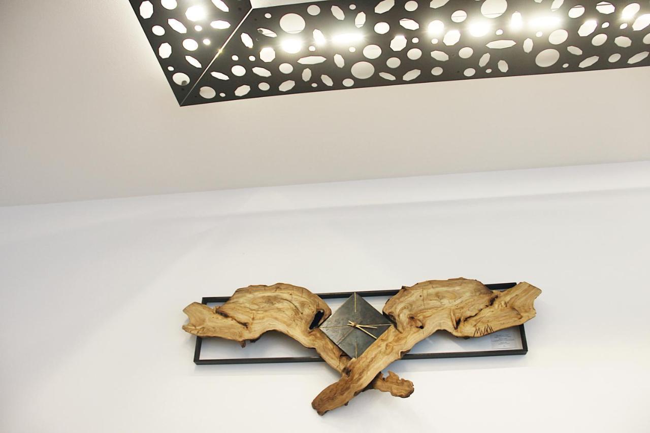 Laurentia Penthouse Apartment Merano Bagian luar foto