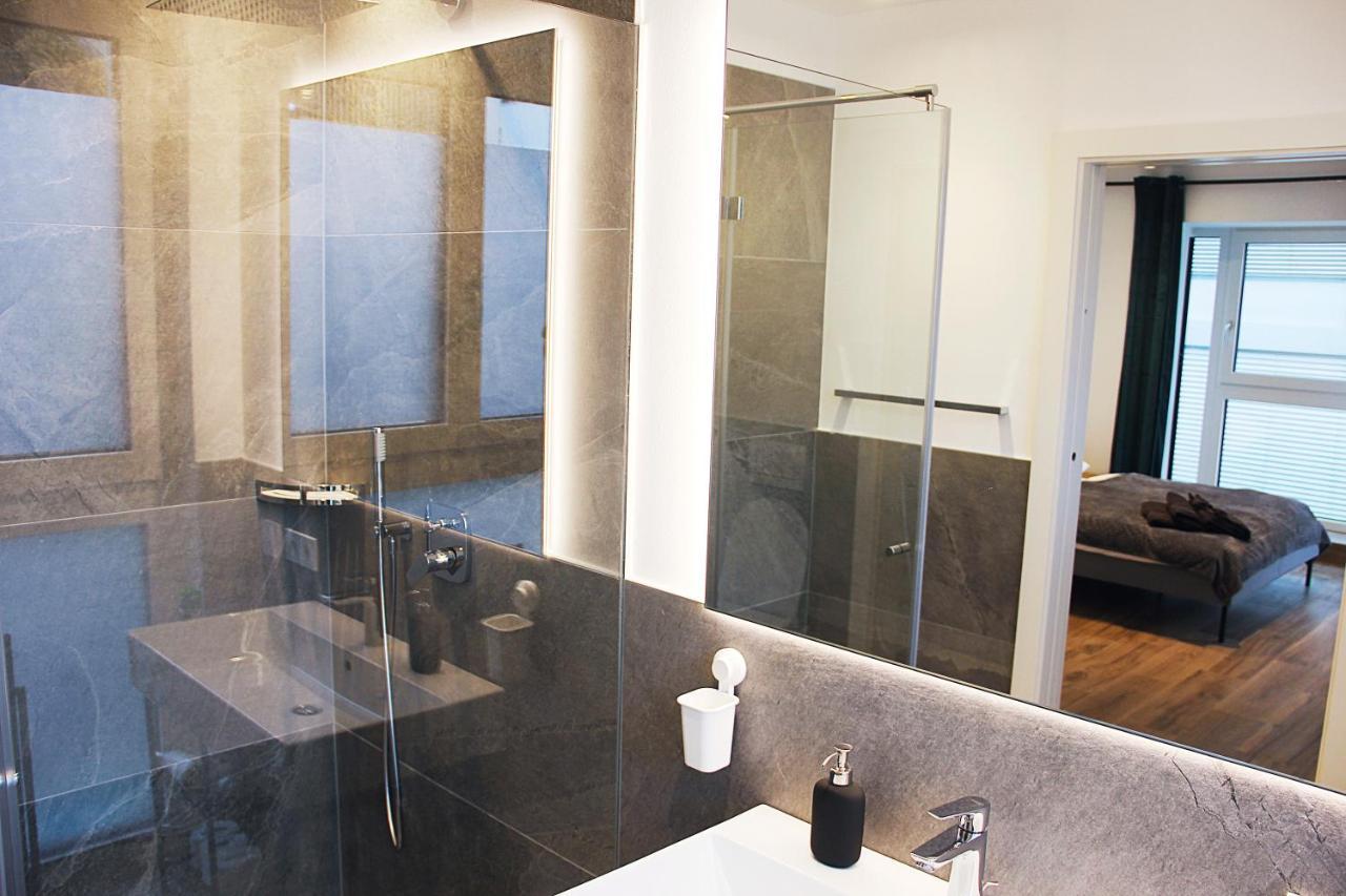 Laurentia Penthouse Apartment Merano Bagian luar foto