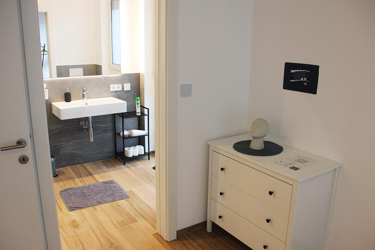 Laurentia Penthouse Apartment Merano Bagian luar foto