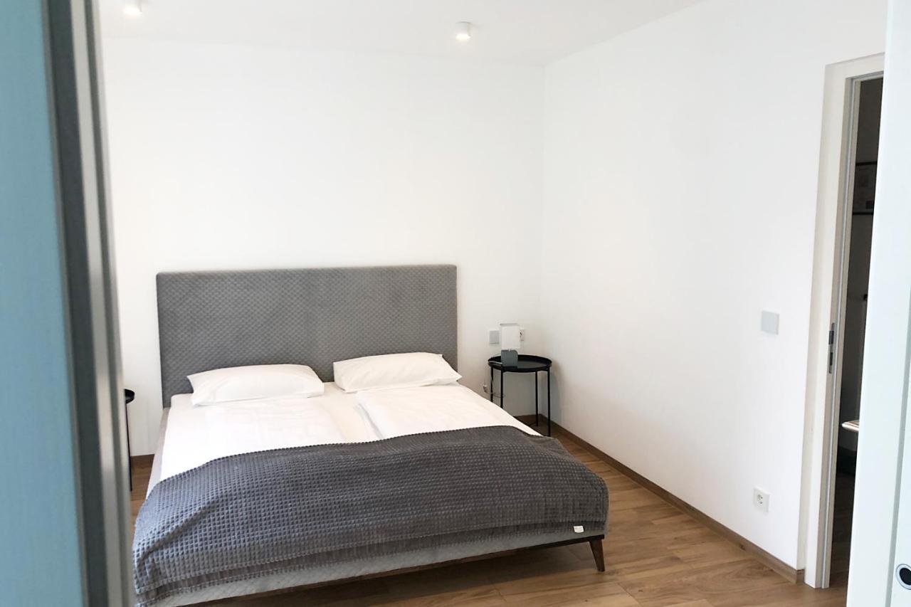 Laurentia Penthouse Apartment Merano Bagian luar foto
