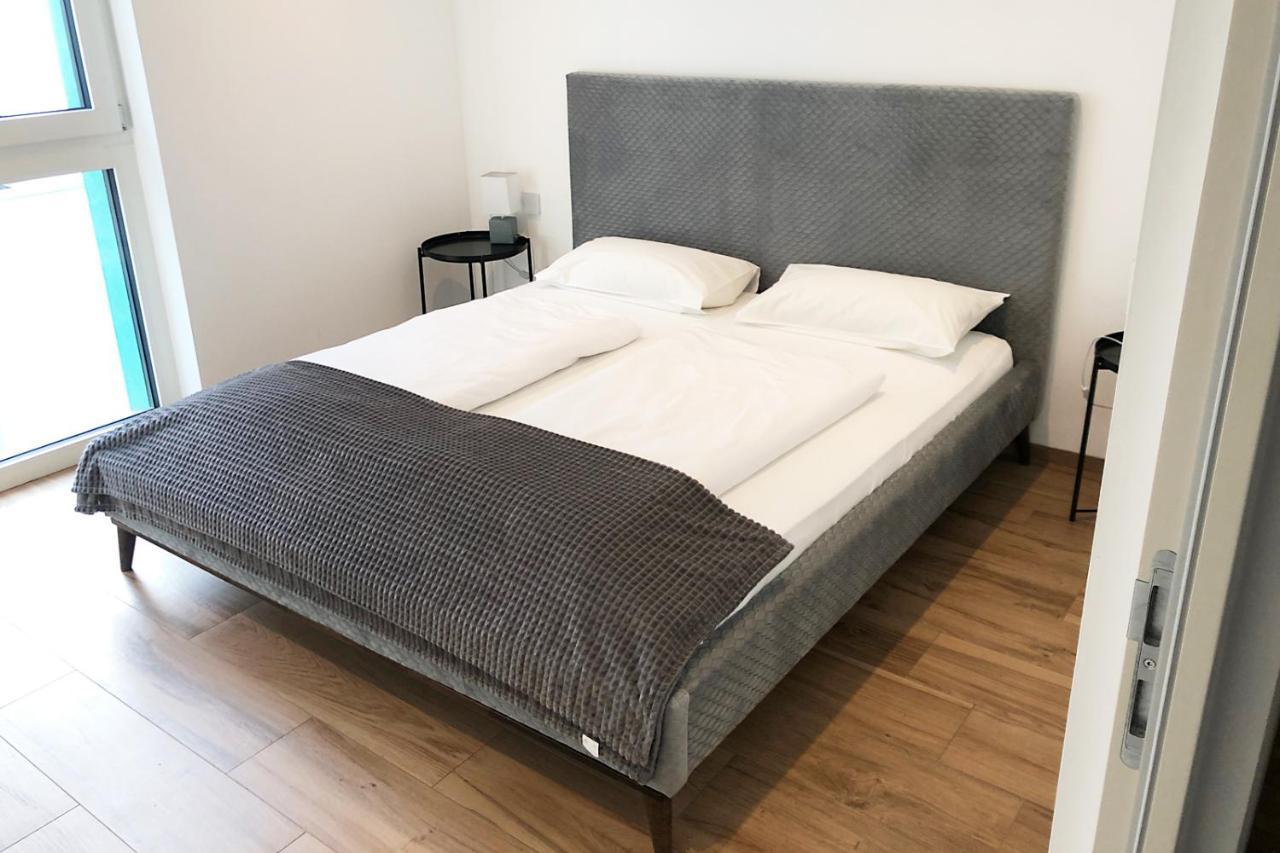 Laurentia Penthouse Apartment Merano Bagian luar foto